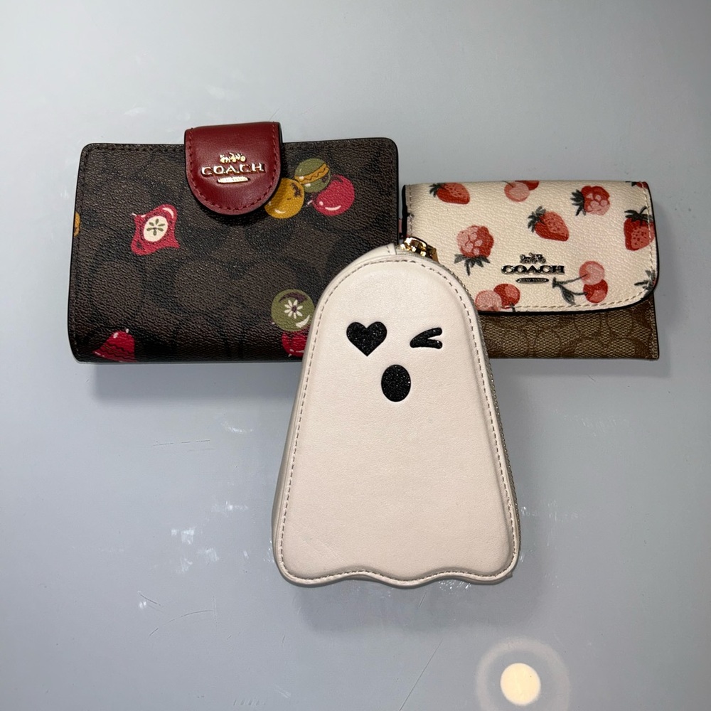 Coach Ghost + 2 Wallets – BUNDLE - Picture 3 of 11
